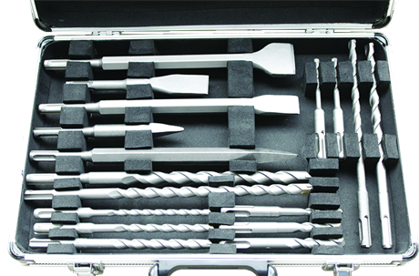BOX OF 17 DRILL BITS AND CHISELS